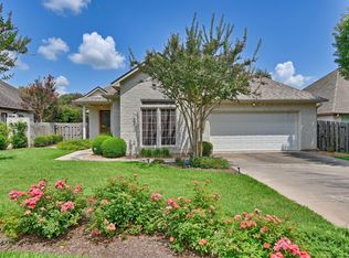 2424 Dillon St, Brenham, TX 77833