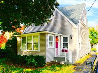 922 Howard Ave, Des Plaines, IL 60018