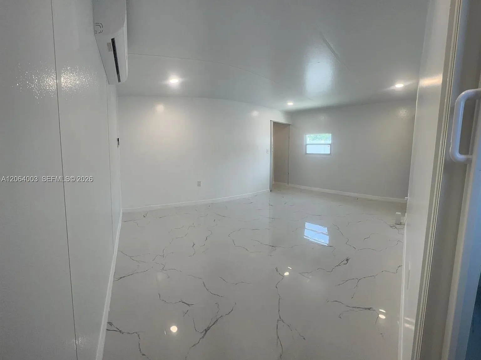 Ricmar Heights — Photo 4