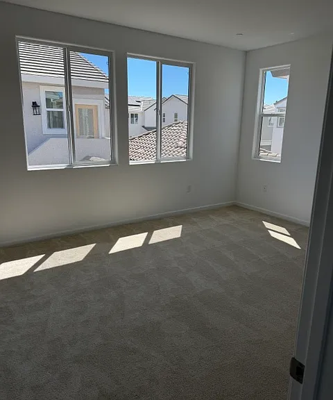 3190 Summit Dr — Photo 20