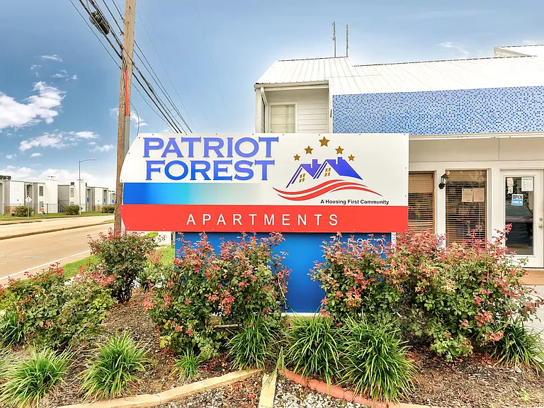Patriot Forest Apartments — Photo 17