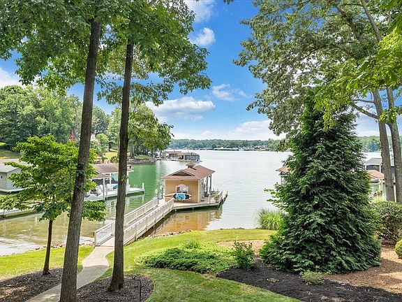 5th image of 435 Cross Harbour Dr