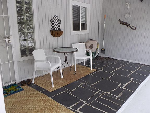 Front Lanai