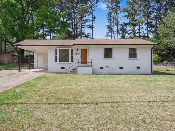 2806 Fairway Dr, Raleigh, NC 27603