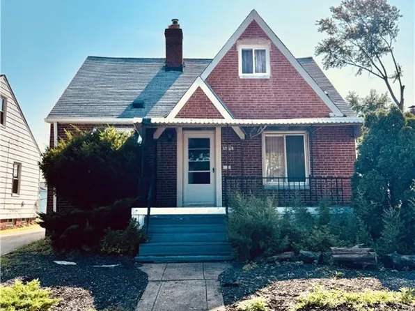 5275 W 49th St, Parma, OH 44134