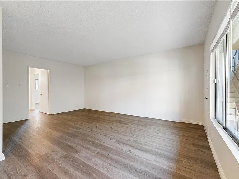 1831 Federal Ave #15 — Photo 3