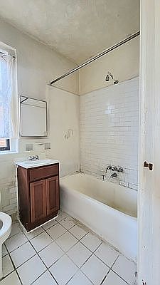 5th image of 10 Midwood St APT 6H