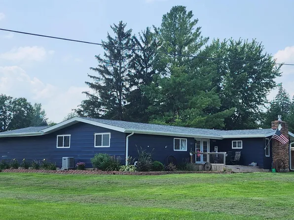 103 W Center St, Baileyville, IL 61007