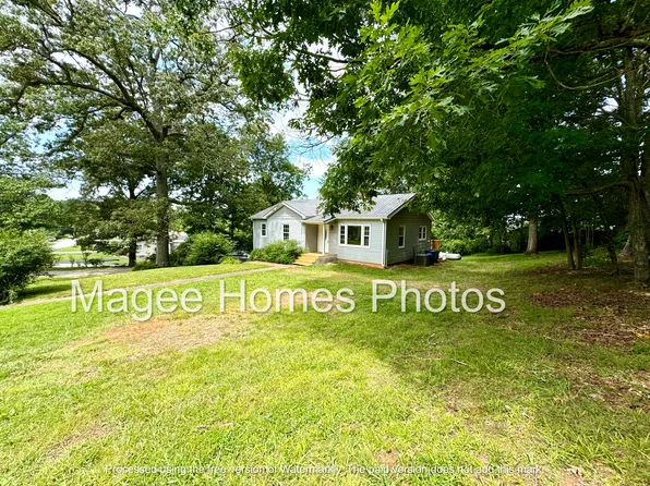 29 Salem Rd, Weaverville, NC 28787