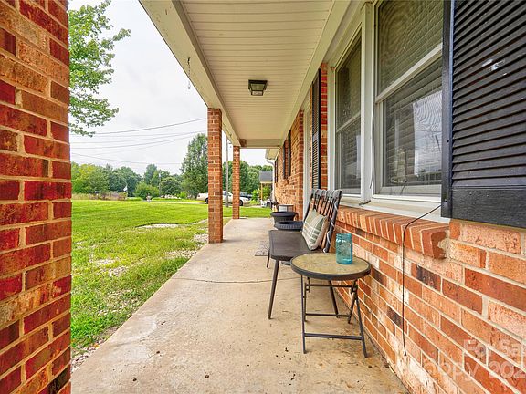 2nd image of 110 McGinnis Dr