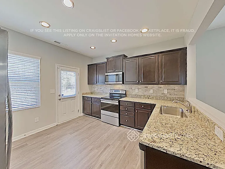 9238 Magnolia Lily Ave — Photo 10
