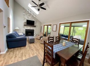N7460 Mariner Hills Cir, Elkhorn, WI 53121
