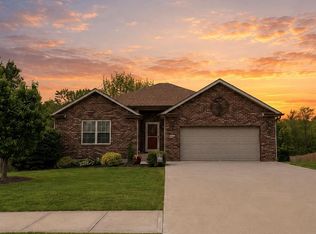 807 Charles St, Knob Noster, MO 65336
