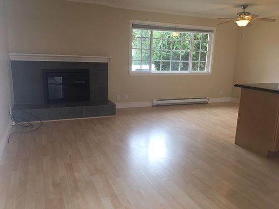 5th image of 794 Cornell Dr Unit 1