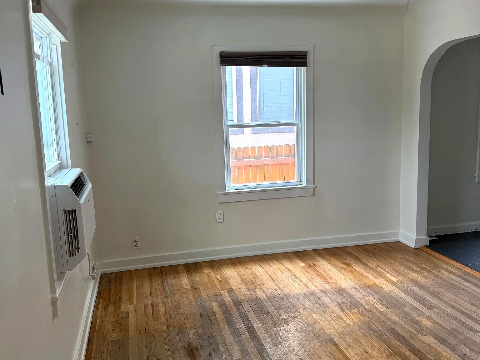 3 bed, 1136 sqft, $2,695 — Photo 2