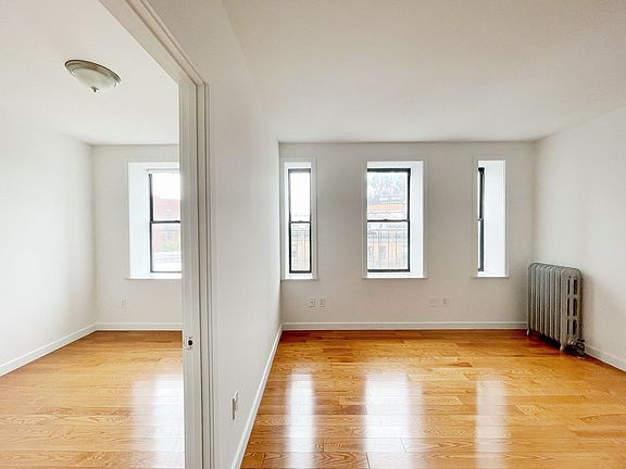 5th image of 200 Sterling Pl APT 3L