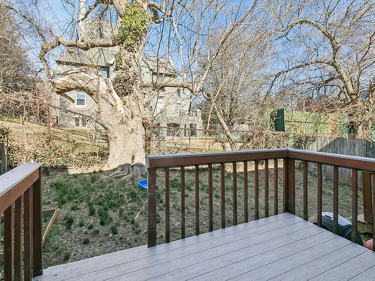 3379 Frederick St — Photo 44