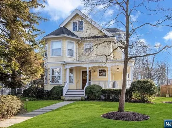 89 Dwight Pl, Englewood, NJ 07631