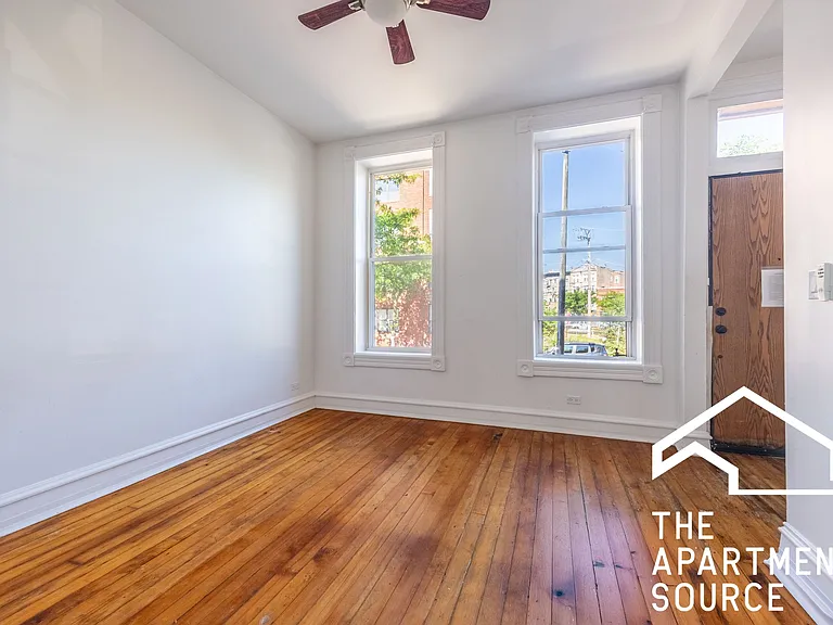 1847 S Loomis St #2 — Photo 3