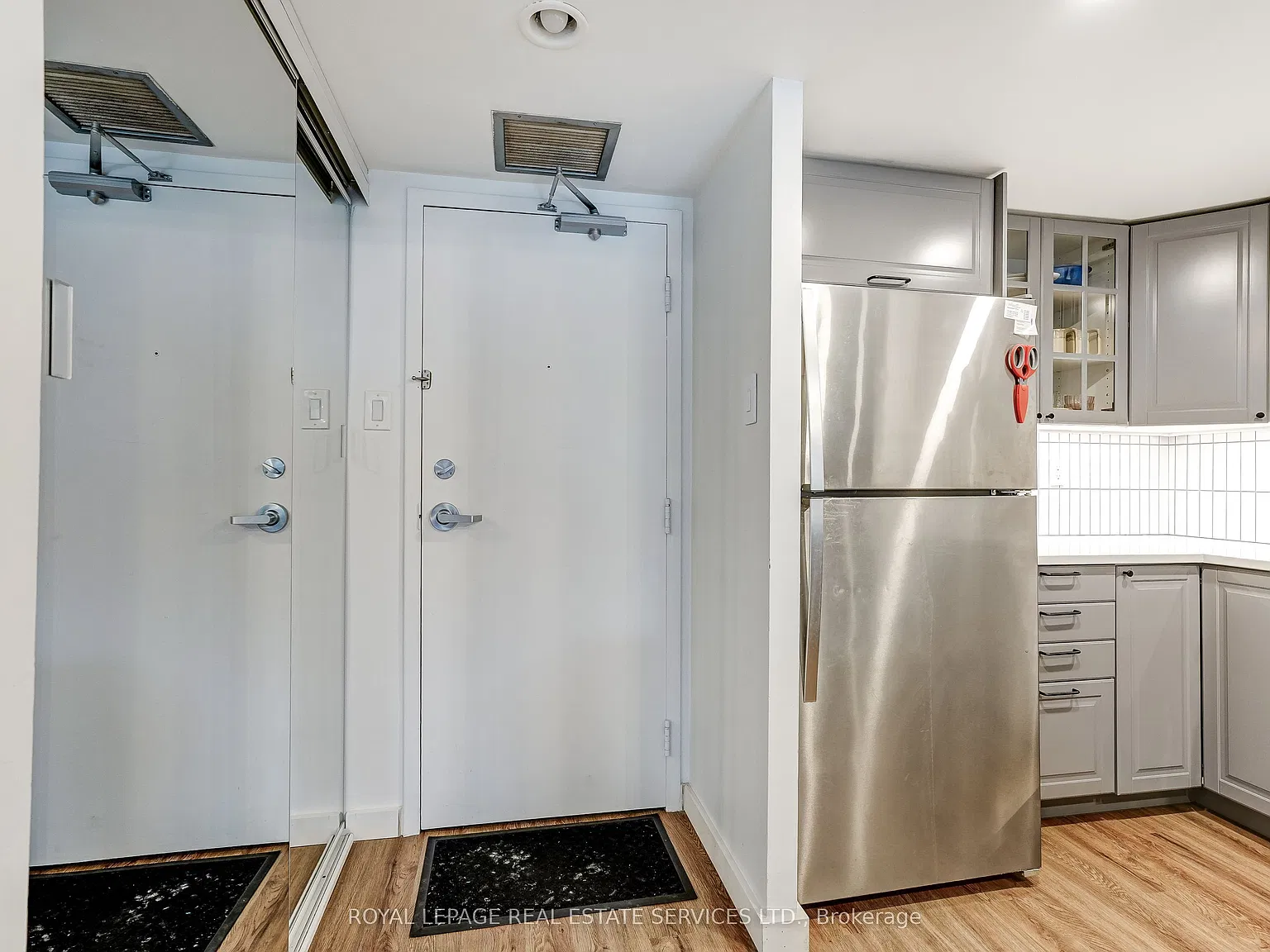2 bed, $2,900 — Photo 2