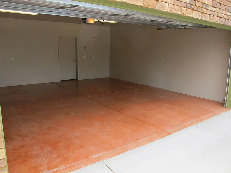 2524 E Lind Rd — Photo 54