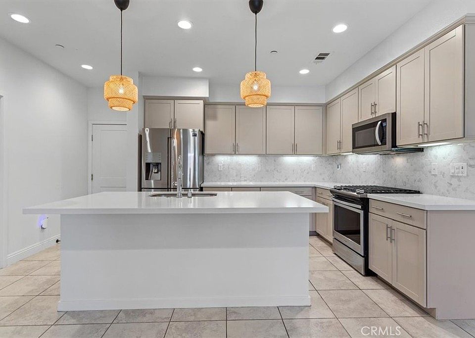 1st image of 1821 Poppy Dr Unit 5