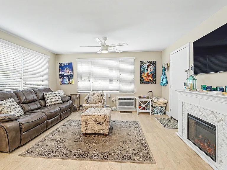 9609 Ventnor Ave #C9 — Photo 7