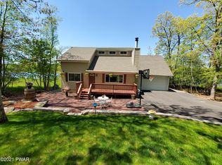 134 N Wood Rd, Dingmans Ferry, PA 18328