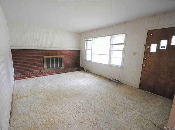 4th image of 4800 Keats Ave
