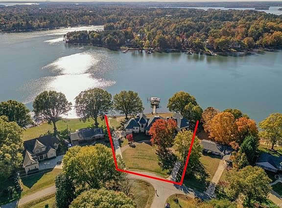 3rd image of 146 Sandy Shore Dr