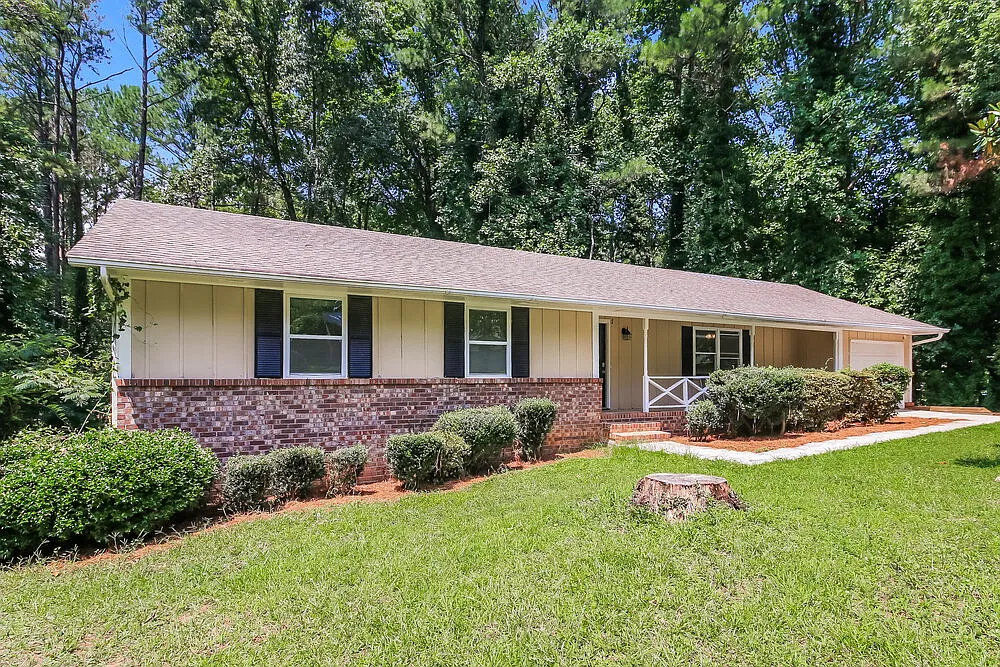 3 bed, 2.0 bath, 2746 sqft, $2,100 — Photo 4