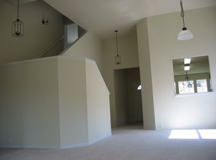 10610 Sugar Trace Dr, Sugar Land, TX 77498