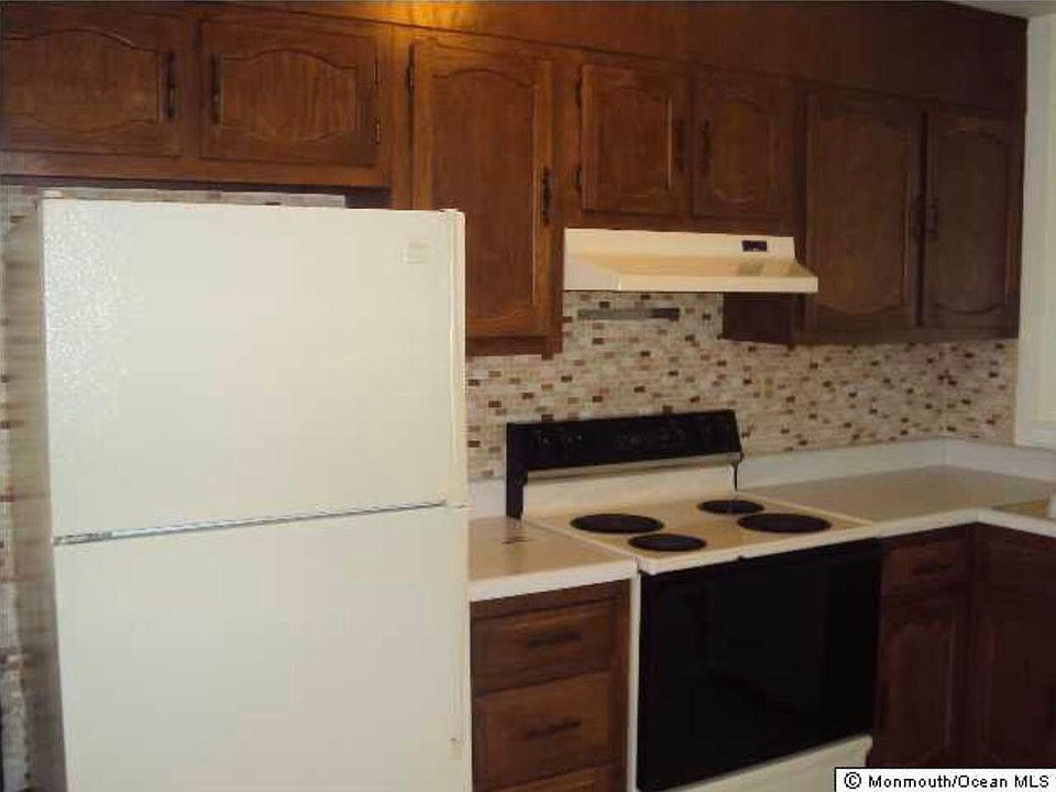1st image of 47B Edinburgh Ln #B