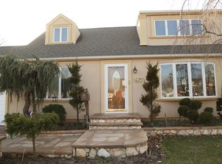 97 Dorothy Dr, East Meadow, NY 11554