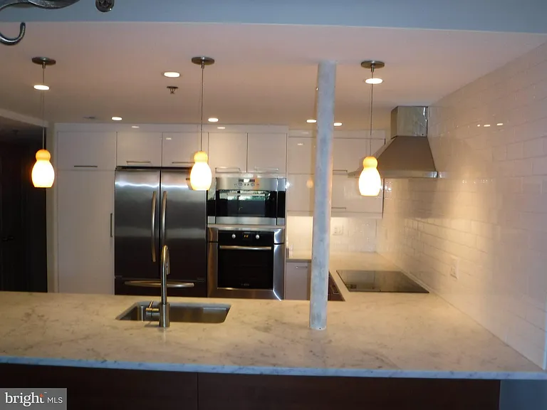 545 E Braddock Rd #101 — Photo 15