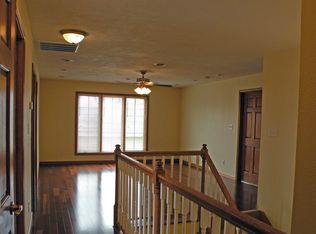 204 Phillips Rd, Carbondale, IL 62902