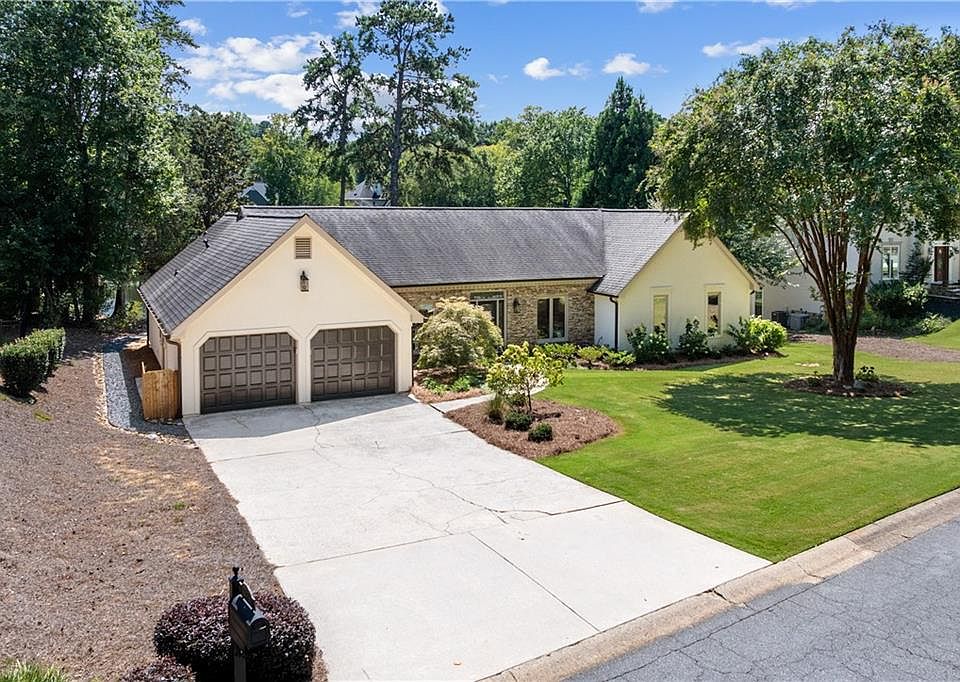 1st image of 4014 Penhurst Dr