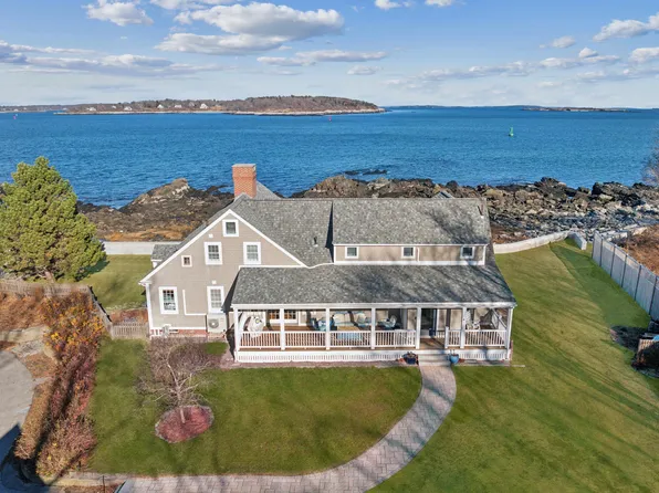 4 Garden Circle, Cape Elizabeth, ME 04107
