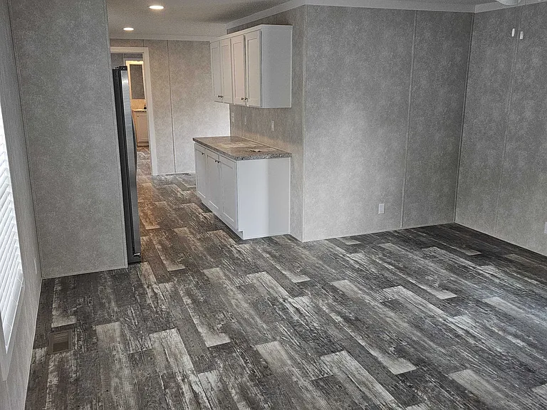 2300 Lafayette Ave #6 — Photo 10