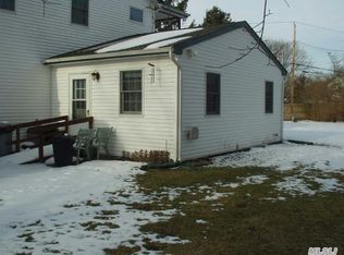 23 Division St, Holtsville, NY 11742