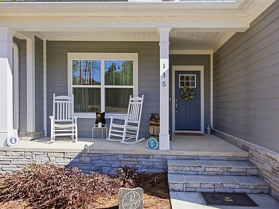 4th image of 135 McAlister Rd