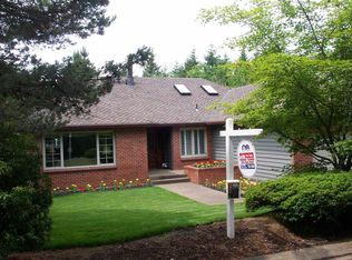 3 Masaryk St, Lake Oswego, OR 97035