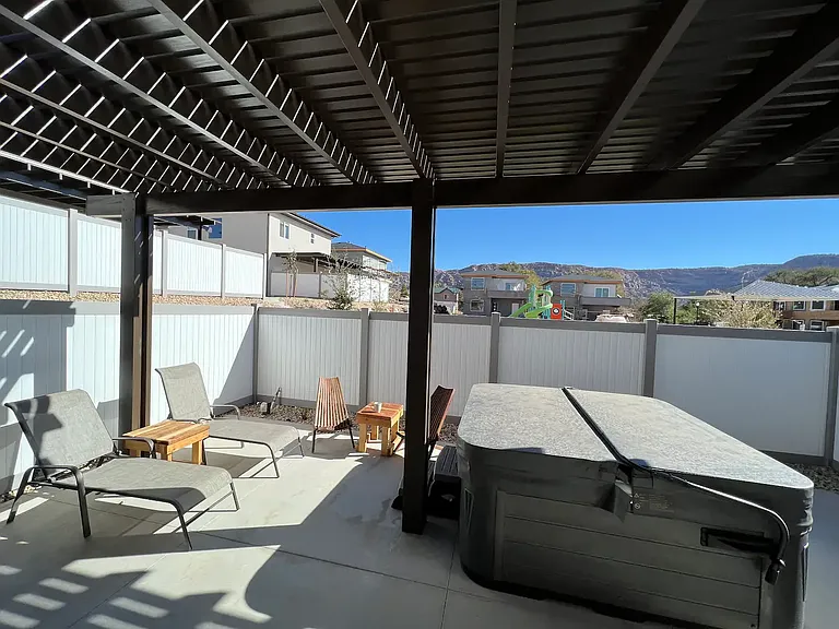 690 N Richard St #8 — Photo 9