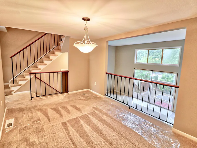 449 Colonial Ridge Ln — Photo 6