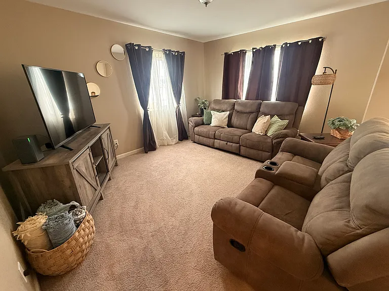 Lunar Ave — Photo 14