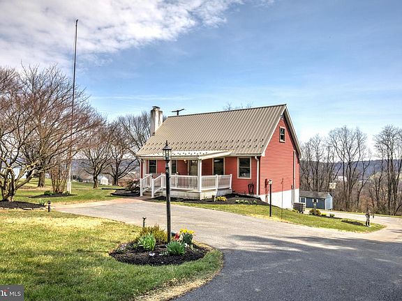 2nd image of 118 Upper Valley Rd