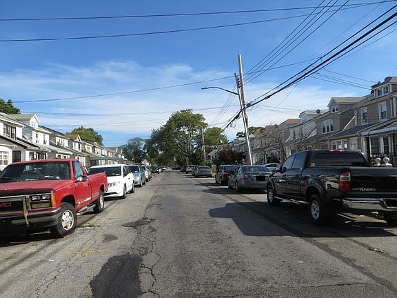 5th image of 110-21 207th St