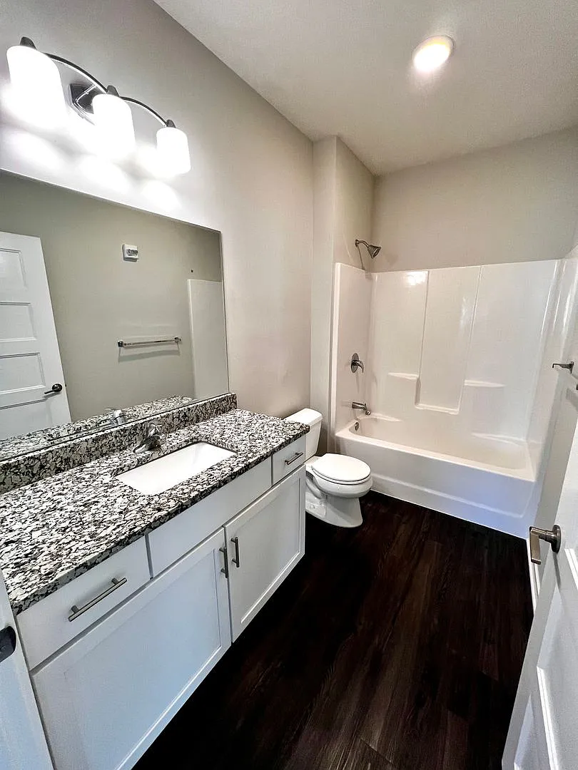 M34 Apartments — Photo 3