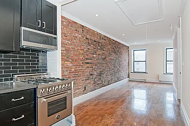 Rented by Weinstein Realty Group