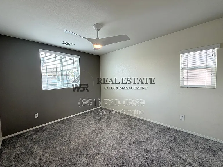 5798 Mapleview Dr — Photo 16